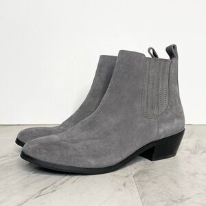 New! Blondo Sydney Gray Chelsea Ankle Bootie 7 1/2